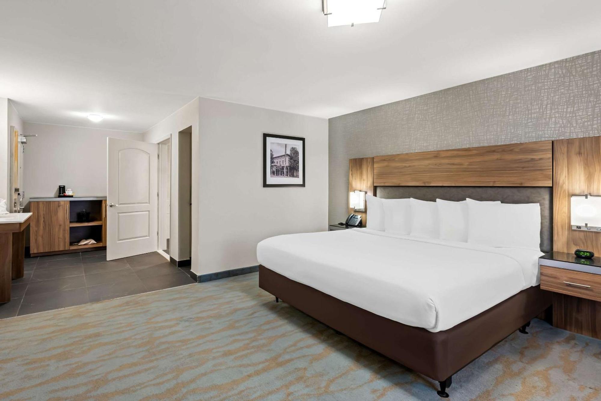 The Penn Stroud, Stroudsburg - Poconos, Ascend Hotel Collection Exterior photo