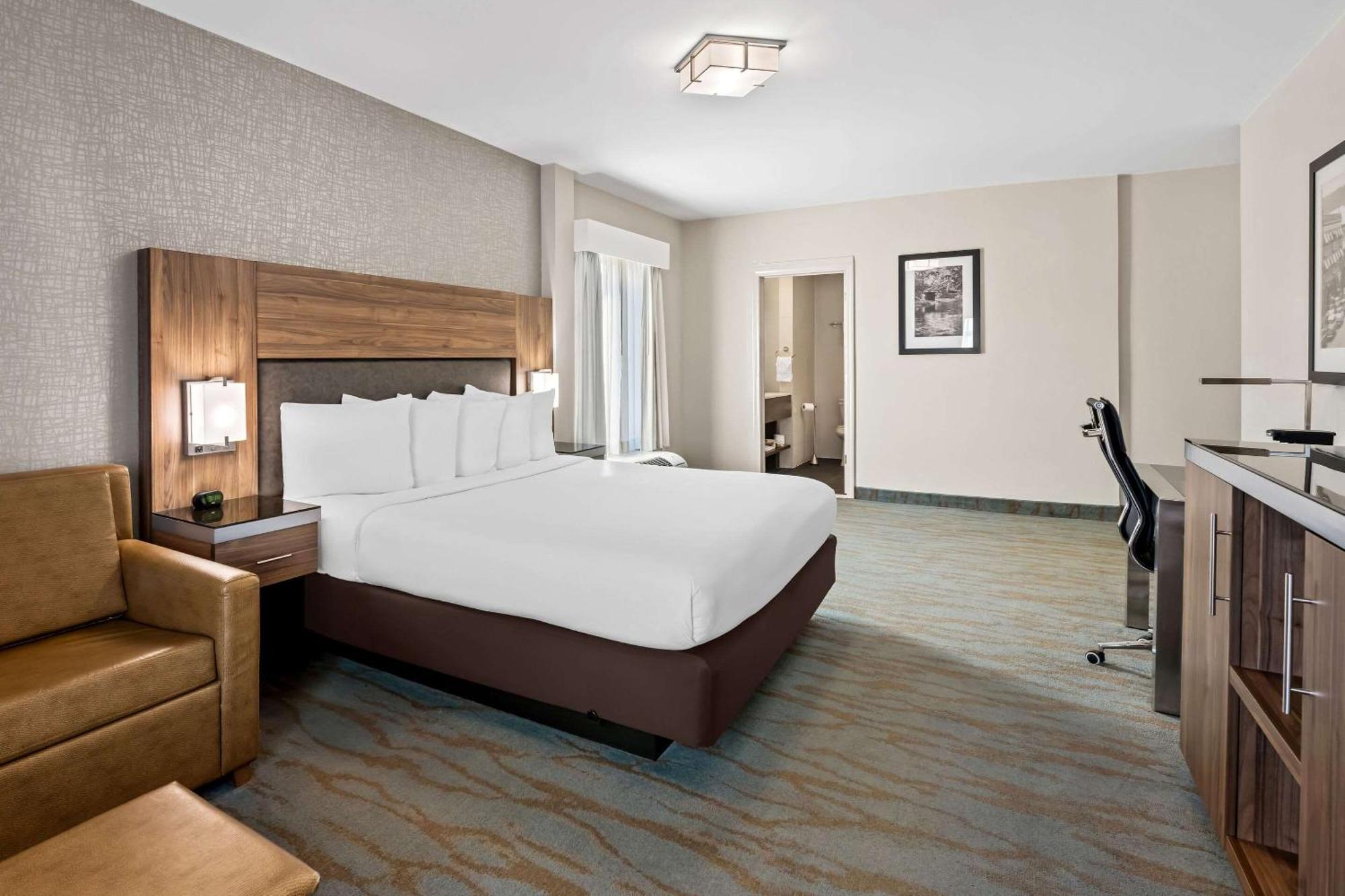 The Penn Stroud, Stroudsburg - Poconos, Ascend Hotel Collection Exterior photo